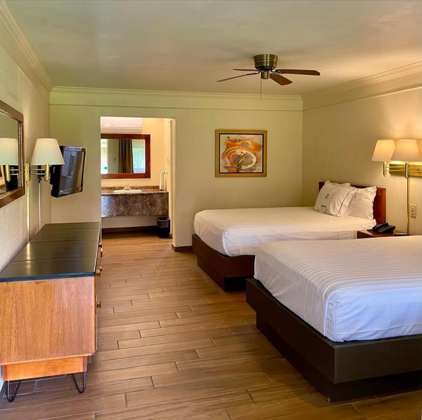 Hotel Santa Fe Camargo Eksteriør billede