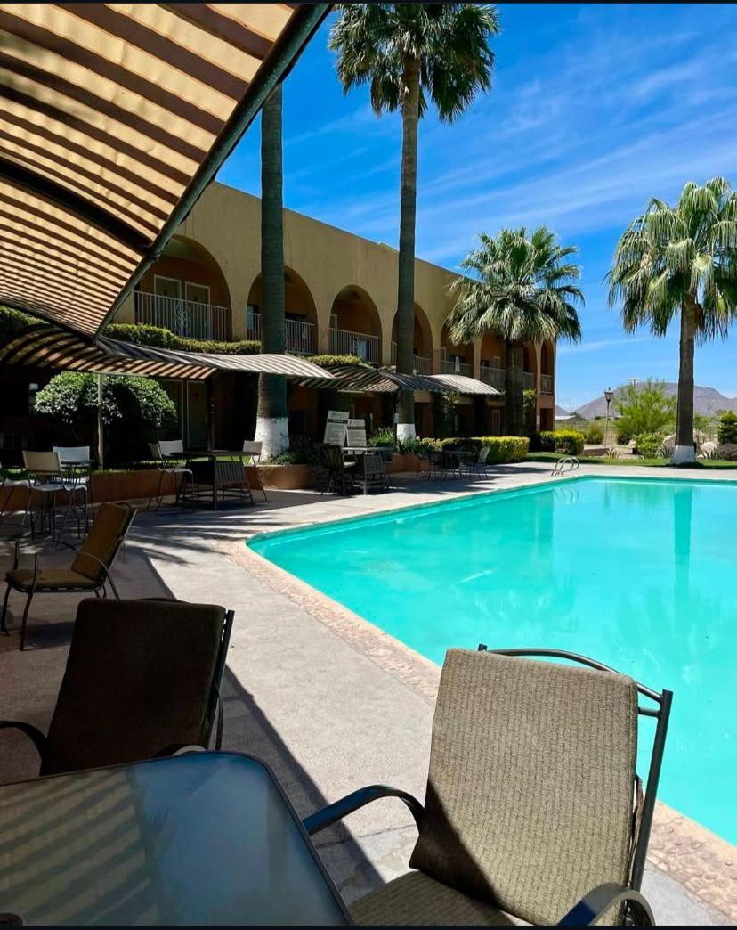 Hotel Santa Fe Camargo Eksteriør billede